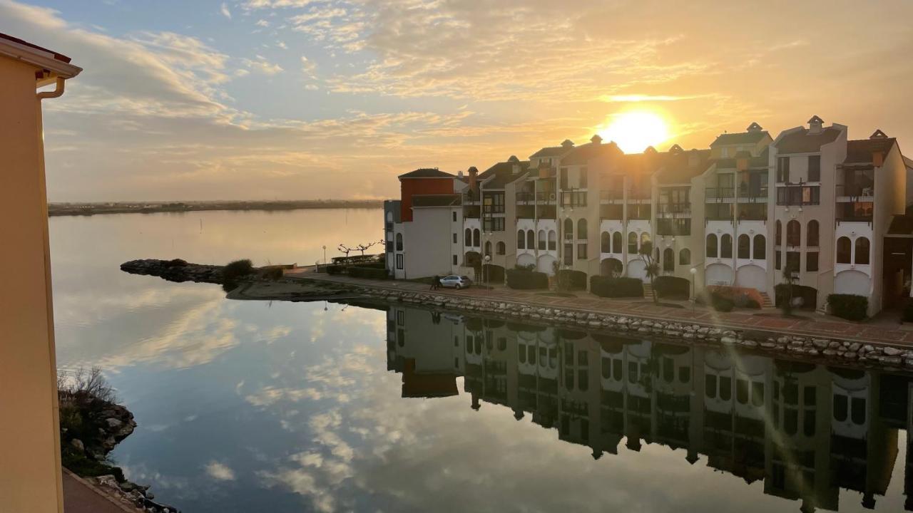 Résidence Pointe Vermeille - Charmant Studio Cabine avec Jolie vue sur le lac marin Le Barcarès Esterno foto
